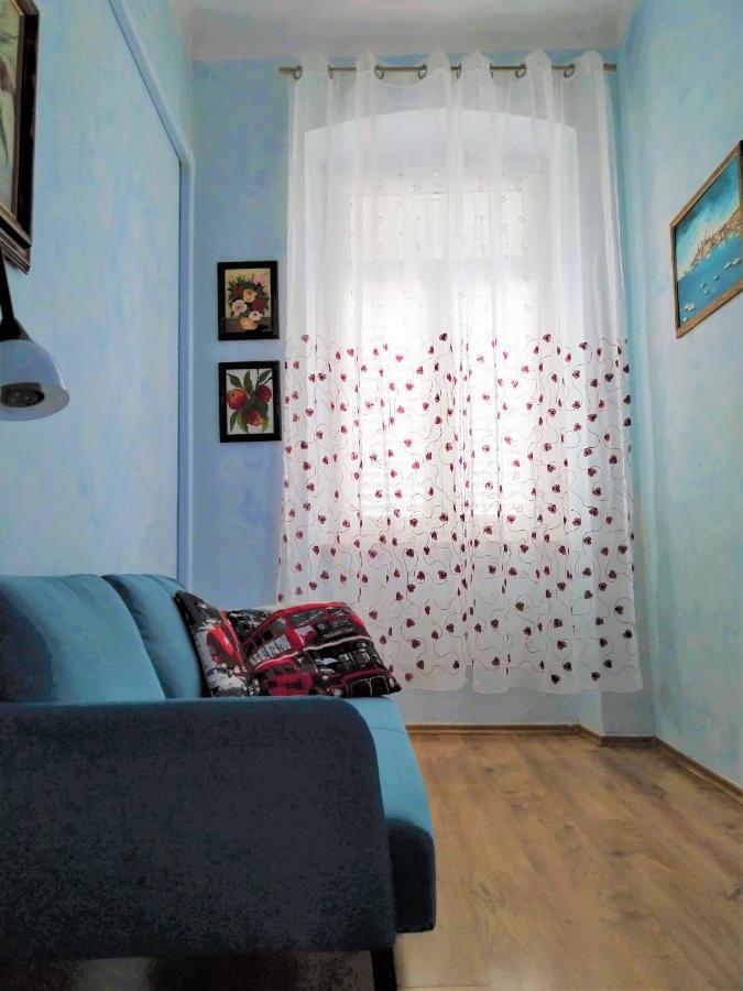 Studio Apartments Dalla Nonna Ровінь Екстер'єр фото